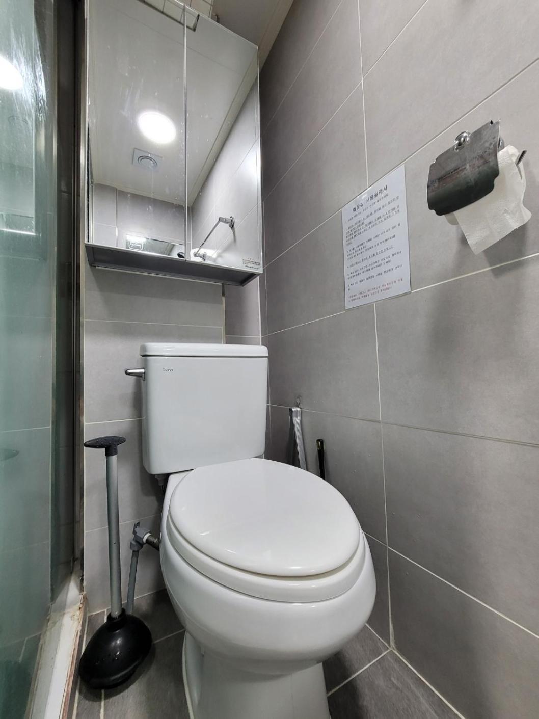 Female Only - Coco Stay Jongno Hyehwa Station Сеул Экстерьер фото