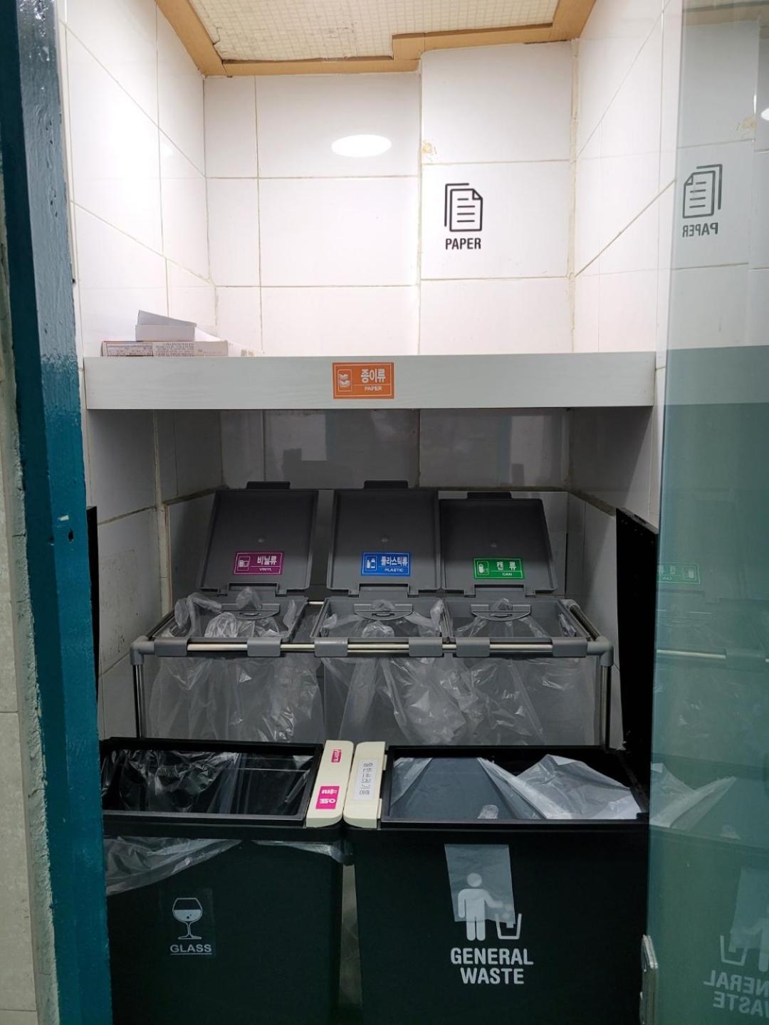 Female Only - Coco Stay Jongno Hyehwa Station Сеул Экстерьер фото