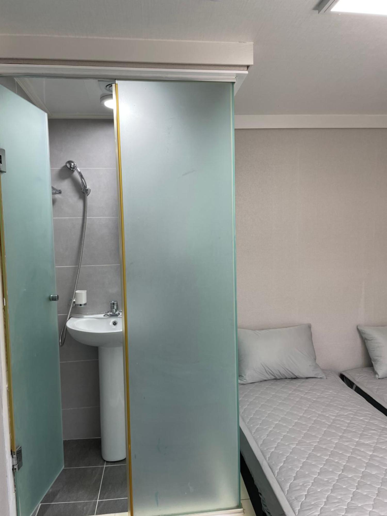 Female Only - Coco Stay Jongno Hyehwa Station Сеул Номер фото