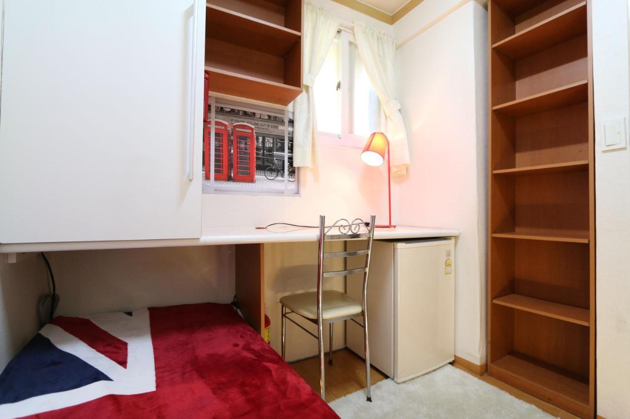 Female Only - Coco Stay Jongno Hyehwa Station Сеул Экстерьер фото