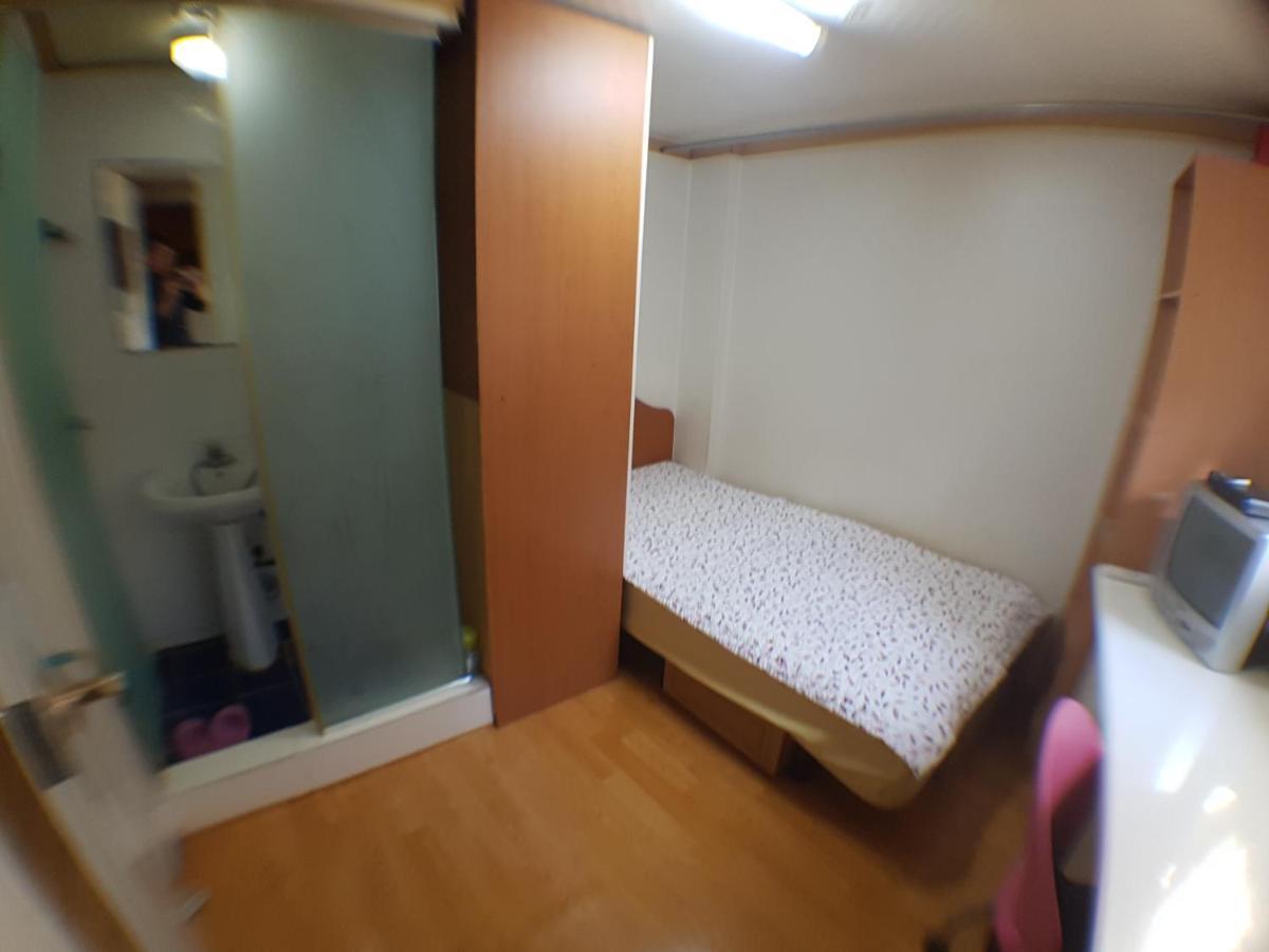 Female Only - Coco Stay Jongno Hyehwa Station Сеул Экстерьер фото